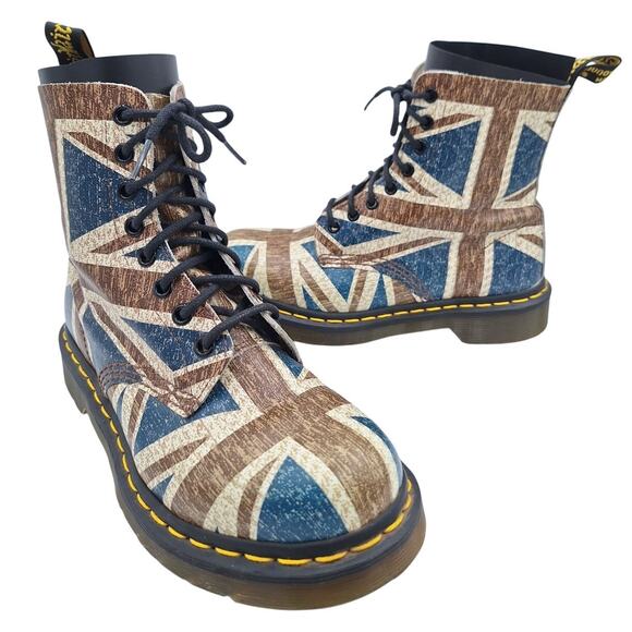 Dr Martens Pascal Virginia Union Jack British Flag Boots US Size 7 UK 5 GREAT - Picture 1 of 16